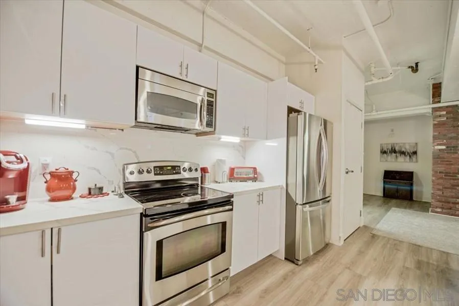 950 6th Ave 211, San Diego, California 92101 home-pic-13